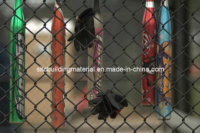 Chainlink Fence/Sports Field Fence/ Security Fence/Safe Guard Fence/Chain Link Wire Mesh