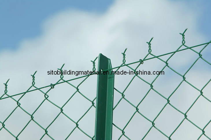 Chainlink Fence/Sports Field Fence/ Security Fence/Safe Guard Fence/Chain Link Wire Mesh